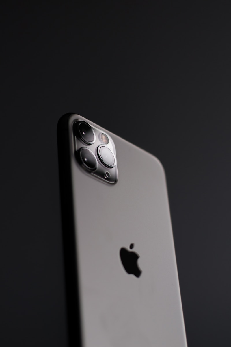 iPhone 16 Pro Max 深度评测：苹果最强旗舰，值不值得买？